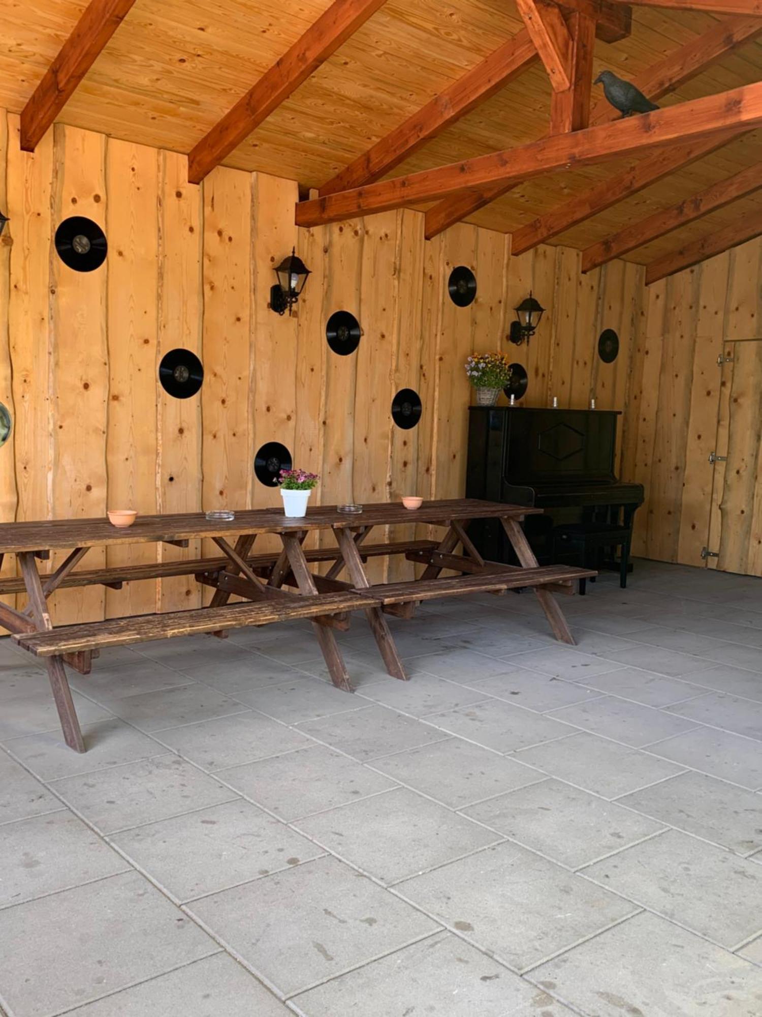 Penzion Pod Peci Lenora Ngoại thất bức ảnh